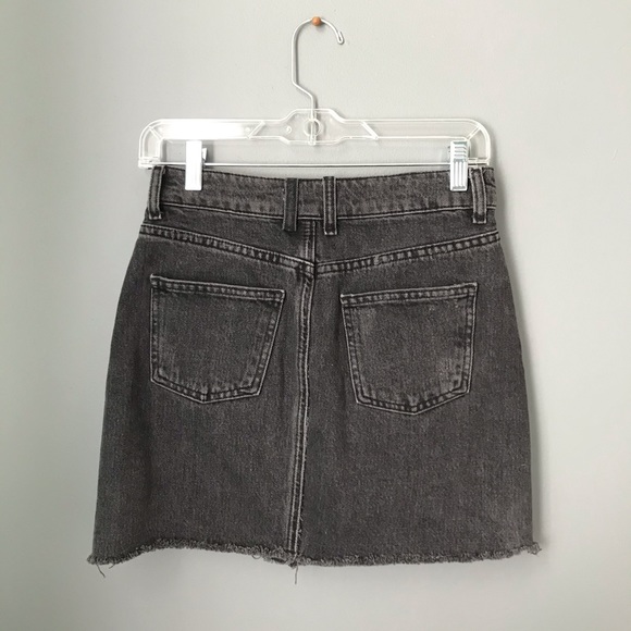 TOPSHOP - Denim Skirt - Picture 2 of 9